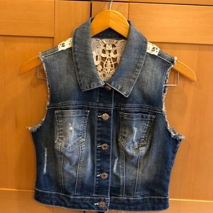 Guess Frayed Denim Vest